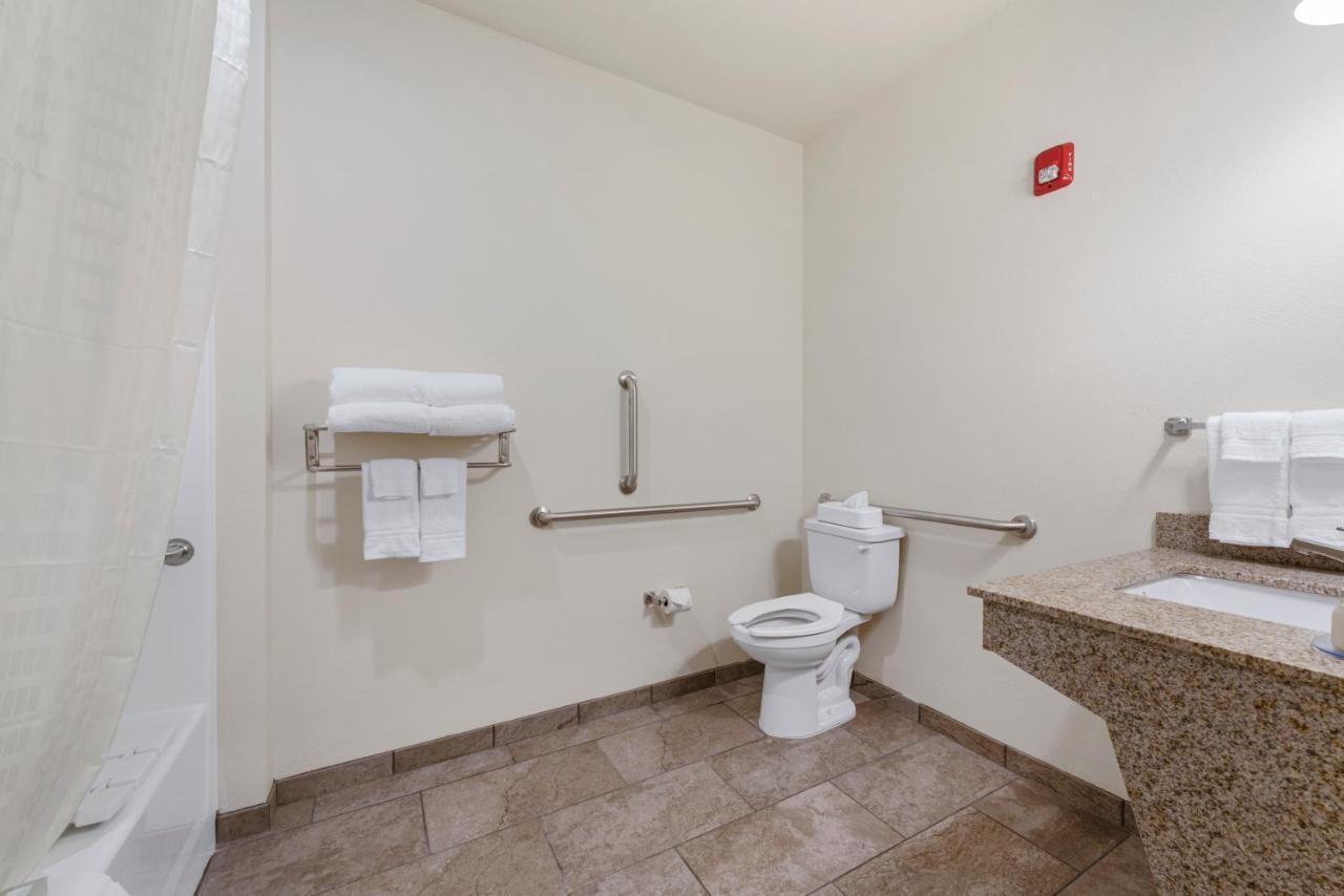 Cobblestone Hotel & Suites - Austin Exterior photo