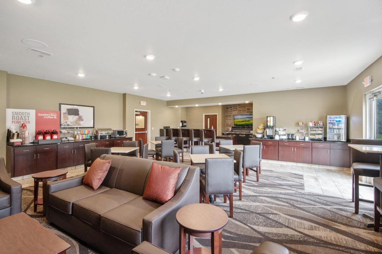Cobblestone Hotel & Suites - Austin Exterior photo