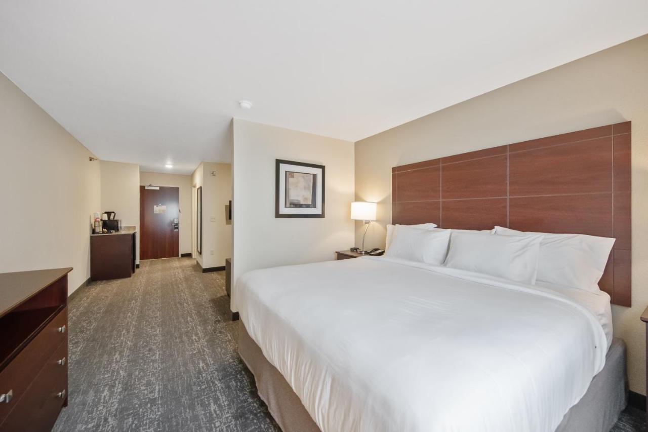 Cobblestone Hotel & Suites - Austin Exterior photo